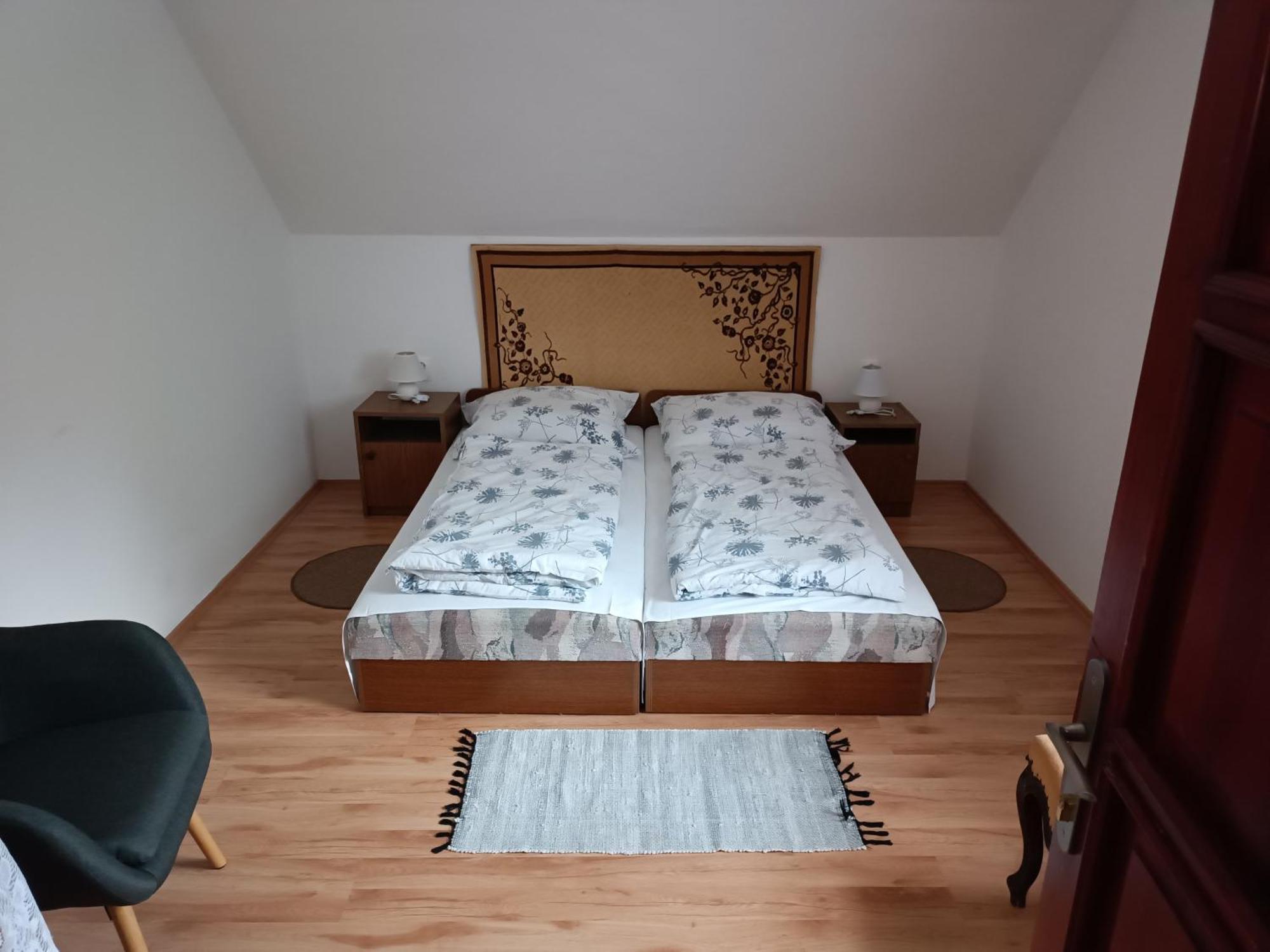 Hethazpuszta Erdeszlak Hotel Isztimer Bagian luar foto